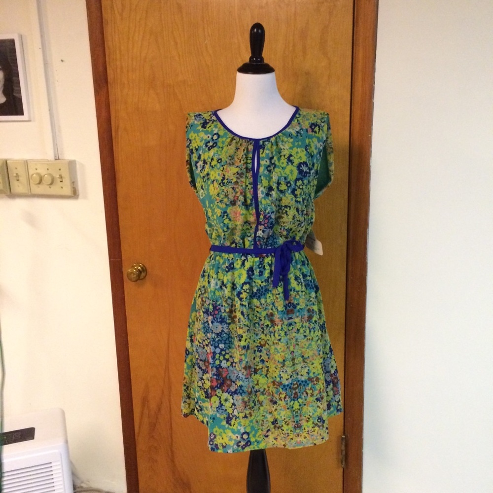 NWT Angie size S dress. Great quality!